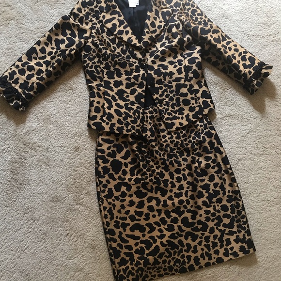 Teri Jon suit by Rickie Freeman - Picture 2 of 6